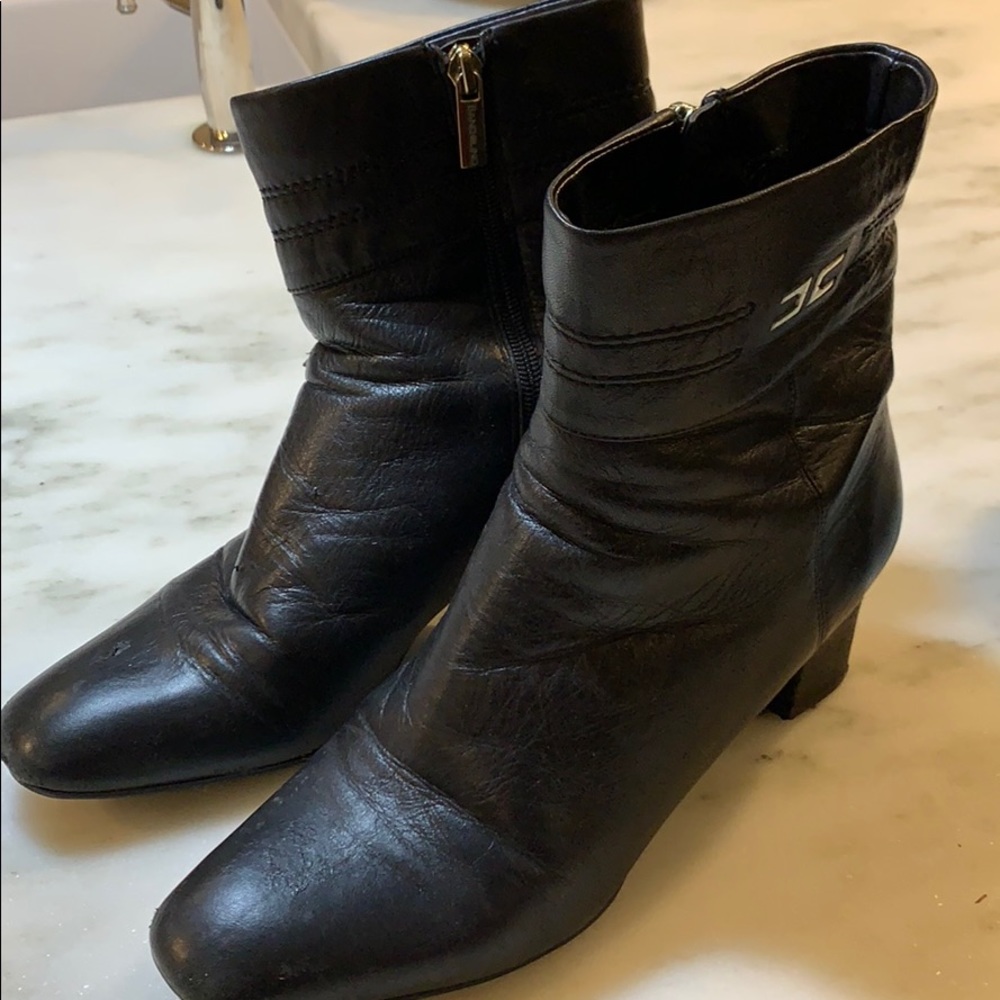 BANDOLINO SOFT LEATHER ANKLE BOOTS